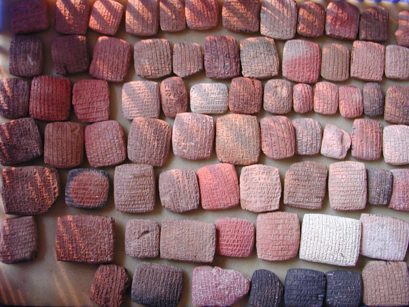 Tablets from the archive of Ali-ahum and his son Aššur-taklāku excavated in 1993 at Kültepe. Photo C. Michel. ©Kültepe Archaeological Mission.
 Tablets from the archive of Ali-ahum and his son Aššur-taklāku excavated in 1993 at Kültepe. Photo C. Michel. ©Kültepe Archaeological Mission.